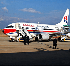 宁波栎社机场空运航空快运业稳步发展的原因是什么？